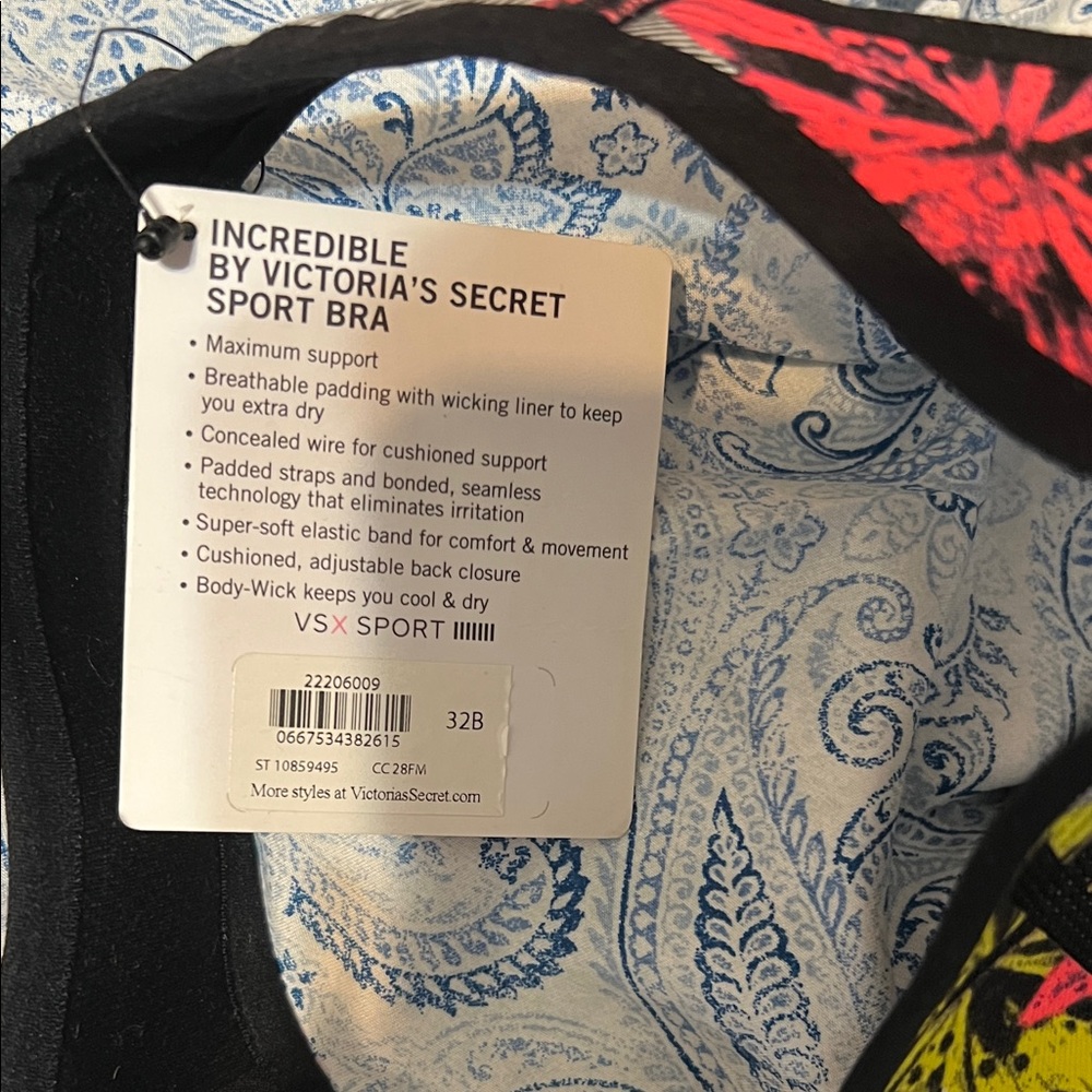 Victoria’s Secret Women's Sports Bra - Picture 4 of 4